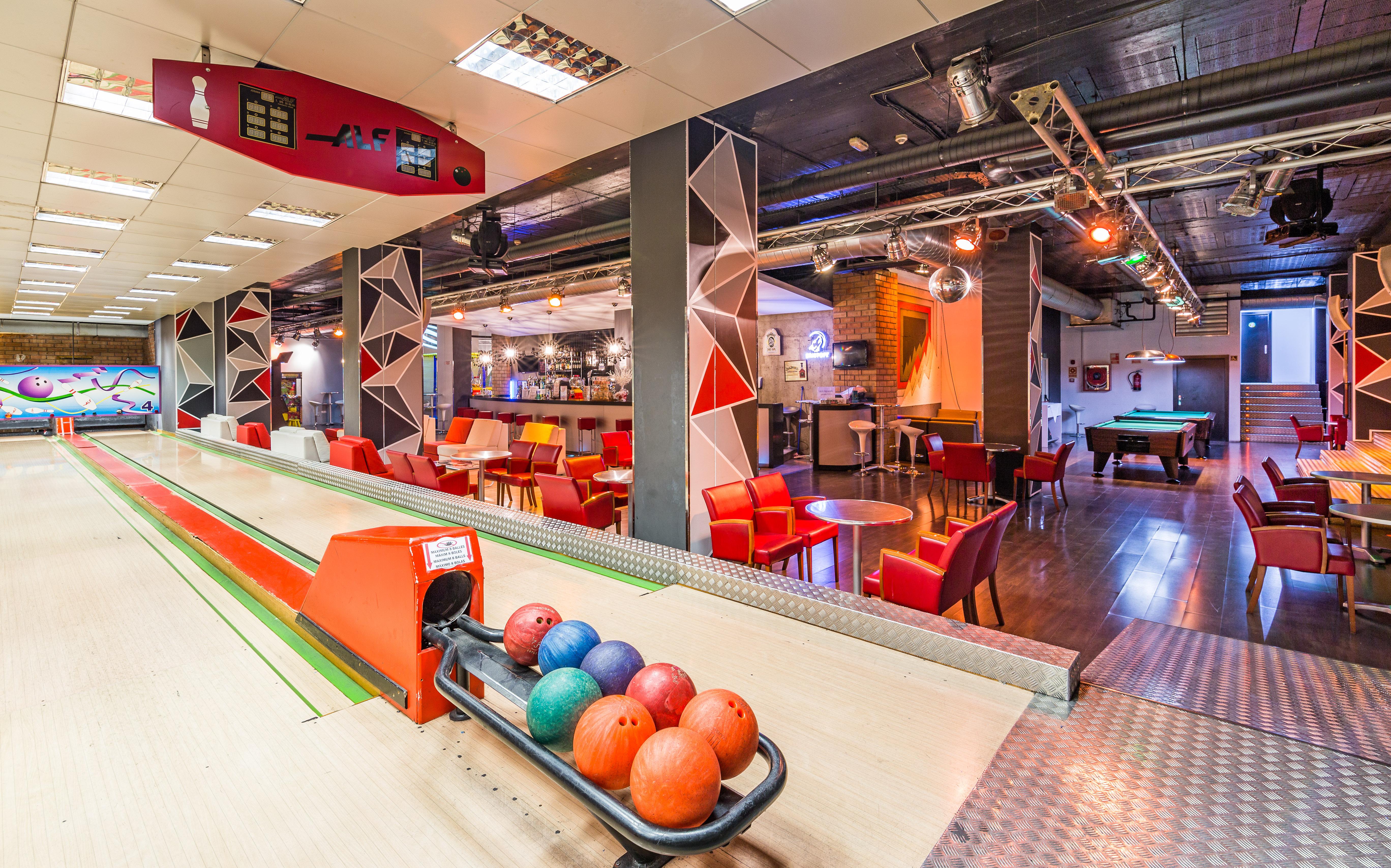 Hotel Princesa Parc Excellence أرينسال المظهر الخارجي الصورة Bowling at the student union