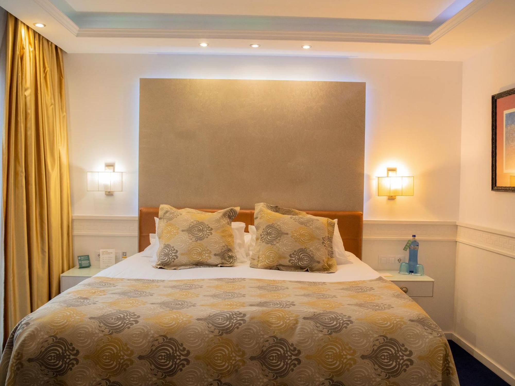 Hotel Princesa Parc Excellence أرينسال المظهر الخارجي الصورة A bedroom at the hotel